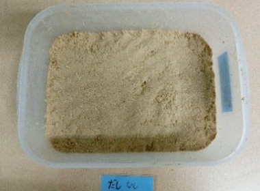 元のぬか床と合わせてぬか床をなじませ今日は何も漬けずに、ぬか床を休ませます