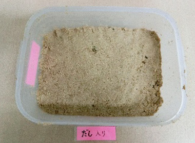 こちらも元のぬか床と合わせてぬか床をなじませ今日は何も漬けずに、ぬか床を休ませます