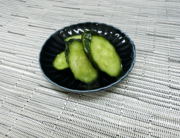 きゅうり1本に本品1/4（5g）