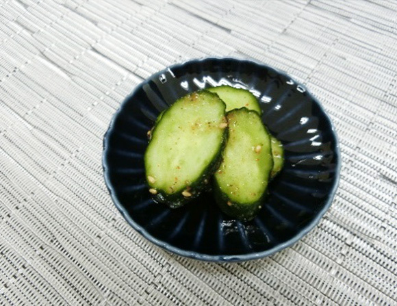 きゅうり1本に本品1半量（4g）